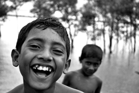 1920px-a_smiling_boy_from_bangladesh